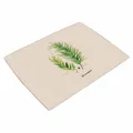 Macro detail van de aquarel tropische bladprint en Tarragon tekst op een beige placemat - Dragon Aquarel Plant (7801-6) / 32*45cm