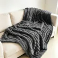 Luxuriöse dicke dunkelgraue Plüschdecke aus Kunstfell für das Sofa im Wohnzimmer - Dunkelgrau / 70*100CM