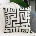 Funda de cojín moderna de algodón y lino con patrón geométrico de laberinto negro - 45x45cm / Estilo de Textura de Laberinto (YM3409063)