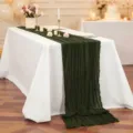 Donkergroene tafelloper van gekreukte gaas voor elegante boho bruiloftsdecoratie - Olijfgroen