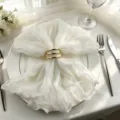 Elegant white voile gauze crinkled napkin with gold rings for wedding party table decor - 44x44cm / Cream