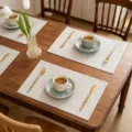 Set de table gris élégant résistant à la chaleur pour tables à manger en bois au design épuré. - 1 Pièce/Paquet / Blanc Cassé