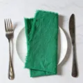 Green frayed edge bamboo cotton napkin for wedding holiday table decoration - 32x32cm / Grass Green
