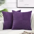 Set di due federe per cuscini in velluto a coste viola con moderna trama a righe - 30x50cm / Viola