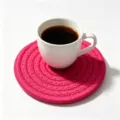 Pink hand-woven cotton rope coaster, heat-resistant table mat for hot mugs and beverages - Diameter 11cm / Rose Red