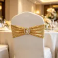 Goldene Pailletten Stuhlschleife mit Diamantschnalle für Hochzeitsdeko. - 15cm*35cm / Gold