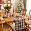 Chemin de table de Noël à carreaux classique de style rétro pour décoration festive - 30cm*45cm (1 Pièce) / Carreaux Rouges Bleus (ZQ260819-6)