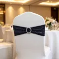 Marineblaue dehnbare Pailletten-Stuhlschleife mit runder Strassschnalle für Hochzeit - 15cm*35cm / Marineblau