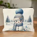 Borsa cosmetica pupazzo di neve di Natale con cappello blu su tavolo. - Stile Pupazzo Di Neve Con Cappello In Maglia Con Pompon Blu (HZB250915--16) / Confezione da 10
