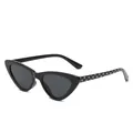 Stylische schwarze Katzenaugen-Sonnenbrille für Kinder mit Sternenmuster-Bügeln. - Schwarzer Rahmen Graue Gläser