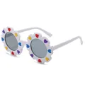 Occhiali da sole a girasole per bambini con cuori colorati e montatura bianca opaca. - Montatura bianca lente grigie
