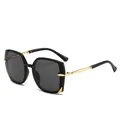 Gafas de sol poligonales de gran tamaño para mujer en negro con patillas doradas - Montura Negra Lente Gris
