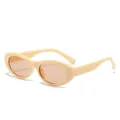 Retro-Katzenaugen-Sonnenbrille mit beigen ovalen Rahmen und orangefarbenen Gläsern - Cremeweißer Rahmen / Teebraune Gläser