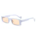Trendige rechteckige Sonnenbrille mit fliederfarbenem Rahmen und orangefarbenen Gläsern - Gelee Blau Helle Tee-Linsen