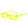 Trendige neon-grüne transparente rechteckige Sonnenbrille für Damen im Streetwear-Stil - Fluoreszierend Grüner Rahmen Grüne Gläser