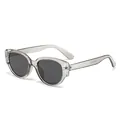Stilvolle transparente graue Cat-Eye-Sonnenbrille mit dunklen Gläsern - Grauer Rahmen / Schwarzgraue Gläser
