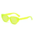 Modische neongelbe Cat-Eye-Sonnenbrille mit transparentem Rahmen und passenden Gläsern - Fluoreszierend Grüner Rahmen Grüne Gläser