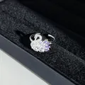 Bague cygne élégante avec cristaux violets et blancs dans un coffret cadeau noir. - Bague Ouverte No 7 (Forme Cygne Dégradé)