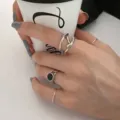 Elegant minimalist s925 sterling silver ring featuring a black round inlay detail - Adjustable Open / Black Circular Ornament Open Ring (J943) / Thai Silver