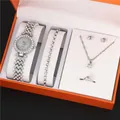 Vue détaillée d'une parure de bijoux 5 pièces argentée pour femme avec montre strass - Parure Style 7 (YJset-0010) / Avec Boîte Cadeau