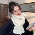 Kuscheliger weißer Strickschal für Damen, stilvoller Winter-Nackenwärmer im Korea-Stil. - Weiß
