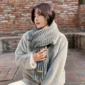 Elegante sciarpa in maglia spessa grigia per autunno e inverno con patch fatta a mano - 30-180cm / Grigio