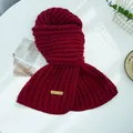 Gemütlicher burgunderroter dicker Strickschal für den Winter mit handgemachtem Tag - 28-180cm / Burgunderrot