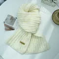 Cozy off-white chunky knit scarf with a small handmade label for winter weather - 28-180cm / White
