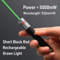 Pointeur laser noir rechargeable émettant une lumière verte - 强力短款黑色可充电(绿光)
