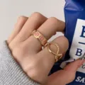 Goldenes Ring-Set im koreanischen Stil mit rosa Emaille-Smileys und gedrehtem Design - Einstellbar Offen / Rosa Emaille Smiley und Gedrehtes Seil Set (J3462)