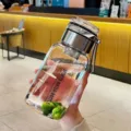 750ml Sport-Wasserflasche aus Glas mit Teesieb und schwarzer Schutzhülle - Drehdeckel 750ml mit Hülle und Hohem Sieb / Transparent