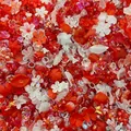 Macro view of mixed red and white acrylic flower beads for DIY crafts - 500g Pack (Approx. 800 Pieces) / Red
