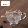 Geprägte Glastasse mit Sonnenblumenmuster und Goldrand für Kaffee, Tee oder Joghurt 400ml - Gold Rim Sunflower Style / 400ml