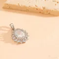 Ciondolo in rame argentato con scintillante zirconia cubica ovale montatura a halo - Stile Girasole Ovale-Solo Ciondolo (Senza Catena) (T0072)