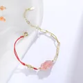 Handgemaakte natuurlijke aardbeikristal Pixiu armband met rood koord en gouden paperclip ketting - Aardbeienkwarts Pixiu Rood Touw Armband