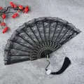 Κομψή μαύρη δαντελένια σπαστή βεντάλια με χρυσό σχέδιο και φούντα - Μονή Στρώση Δαντέλα Με Μεγάλη Φούντα / Μαύρο