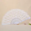 Elegante abanico plegable de encaje blanco con marco decorativo para danza y bodas - Blanco