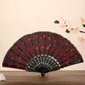 Abanico plegable de encaje negro con bordado rojo y lentejuelas - Rojo