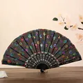 Abanico plegable negro decorativo con bordados florales de lentejuelas multicolores vivos - Arcoíris