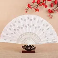Elegante abanico plegable blanco de estilo chino con lentejuelas irisadas en soporte - White Color Rod Sequin Fan