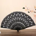 Elegante abanico plegable negro con bordado floral y lentejuelas brillantes - Blanco