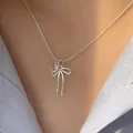 925 Sterling Silber Halskette mit Schleife und rosa Herzanhänger am Modell - Rosa Herz Schleife (XL3313)