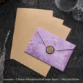 Vintage Lavendel-Marmor-Goldumschlag und Kraftpapier-Set mit Wachssiegel-Aufkleber - 1 Umschlag + 3 Linierte Kraftpapiere + 1 Siegellack Aufkleber / Lavendel