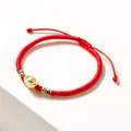 Traditionelles handgewebtes rotes Schnurarmband mit goldenem S999 Silber Yuanbao - Damenstil / Damen Rotes Seil