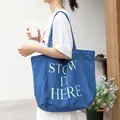 Grande borsa tote casual in tela blu con stampa di lettere 'STOW IT HERE' per donna - Blu