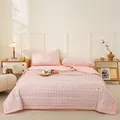 Pink and white checkered cotton summer quilt set with two matching soft pillowcases - 150*200cm / Pink Small Grid