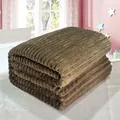 Weiche braune Flanell-Nickerchen-Decke mit Streifenstruktur für Büro oder Zuhause, gemütlich - 70x100cm Geschenkdecke / Elite Kaffee