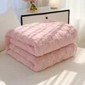Weiche rosa Flanell-Fleecedecke mit quadratischem Karomuster für gemütliche Betten - Geschenkdecke / Rosa / 70*100