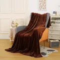 Couverture en flanelle marron à carreaux pour sieste douillette, polaire corail douce. - Boîte cadeau / Marron