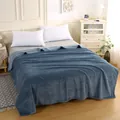 Weiche blaue Flanelldecke mit strukturiertem Zickzack-Muster auf einem modernen Bett - 70*100cm Geschenkdecke / Weizenmuster - Cyan